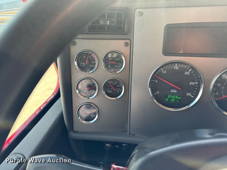 image for item DT0521 2018 Kenworth T270 rollback truck