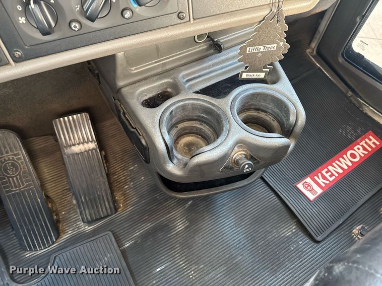 image for item DT0521 2018 Kenworth T270 rollback truck