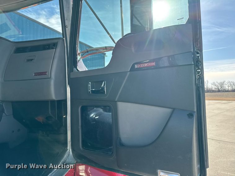 image for item DT0521 2018 Kenworth T270 rollback truck