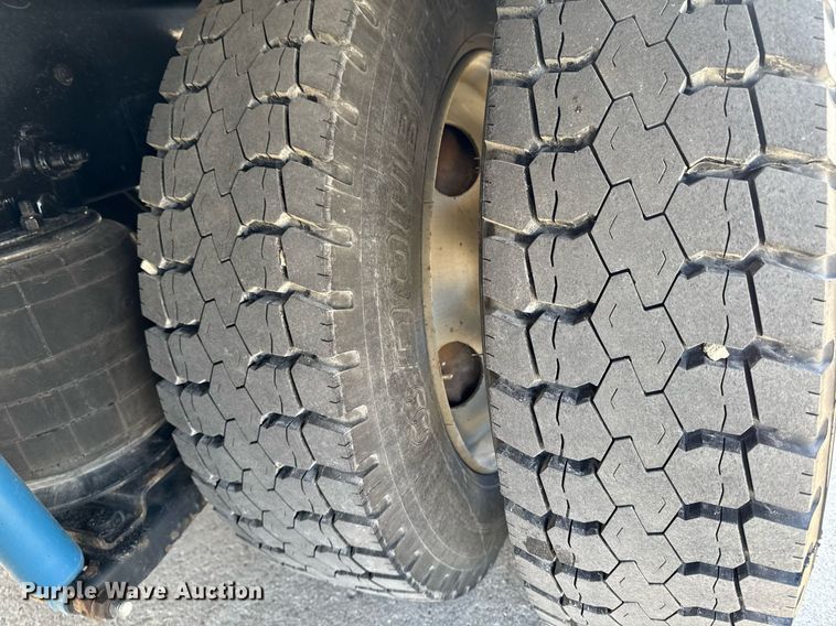 image for item DT0521 2018 Kenworth T270 rollback truck