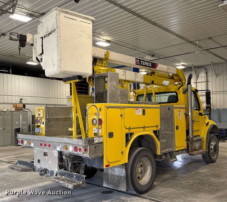 image for item DT0522 2012 Freightliner M2 bucket truck