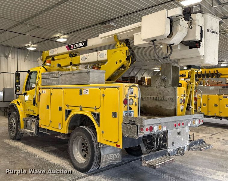 image for item DT0522 2012 Freightliner M2 bucket truck