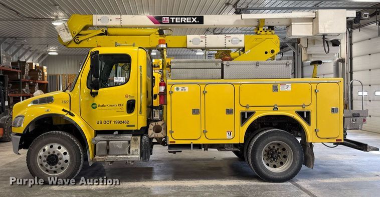 image for item DT0522 2012 Freightliner M2 bucket truck