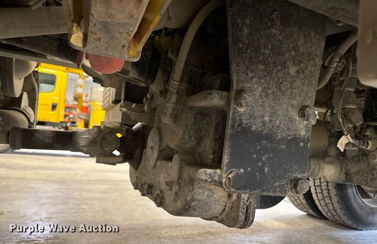 image for item DT0522 2012 Freightliner M2 bucket truck