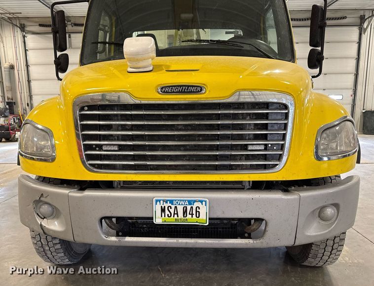 image for item DT0522 2012 Freightliner M2 bucket truck