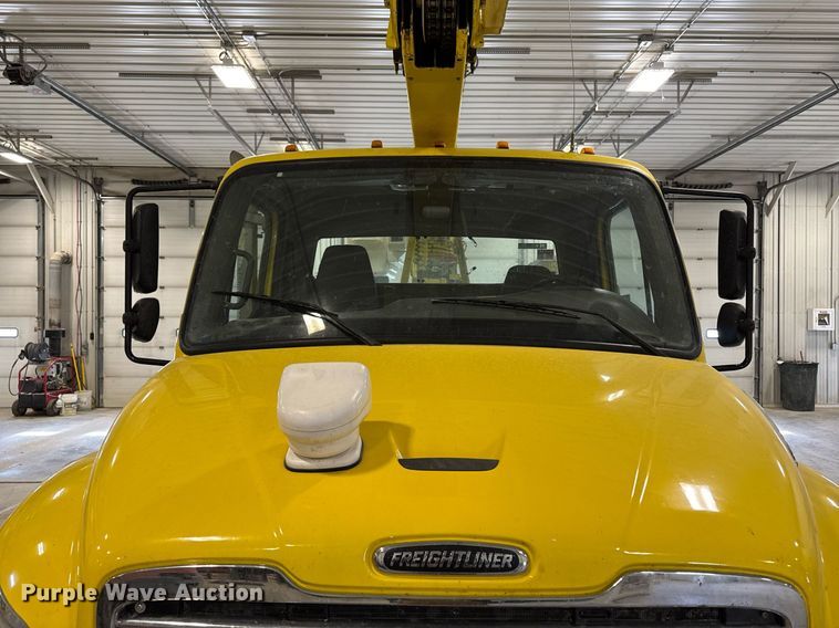 image for item DT0522 2012 Freightliner M2 bucket truck