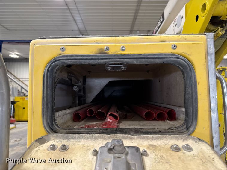 image for item DT0522 2012 Freightliner M2 bucket truck