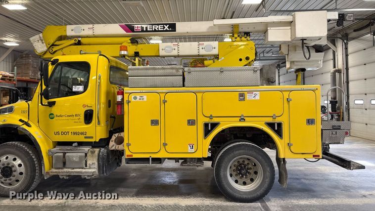 image for item DT0522 2012 Freightliner M2 bucket truck