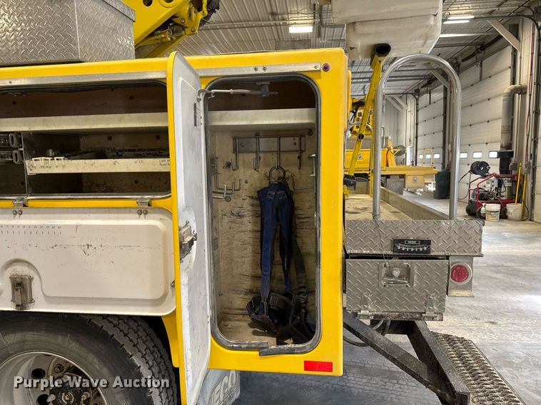 image for item DT0522 2012 Freightliner M2 bucket truck