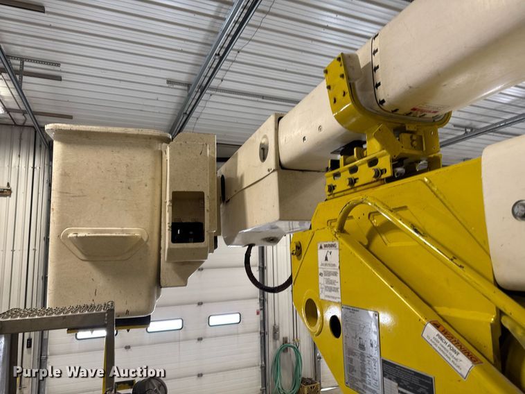 image for item DT0522 2012 Freightliner M2 bucket truck