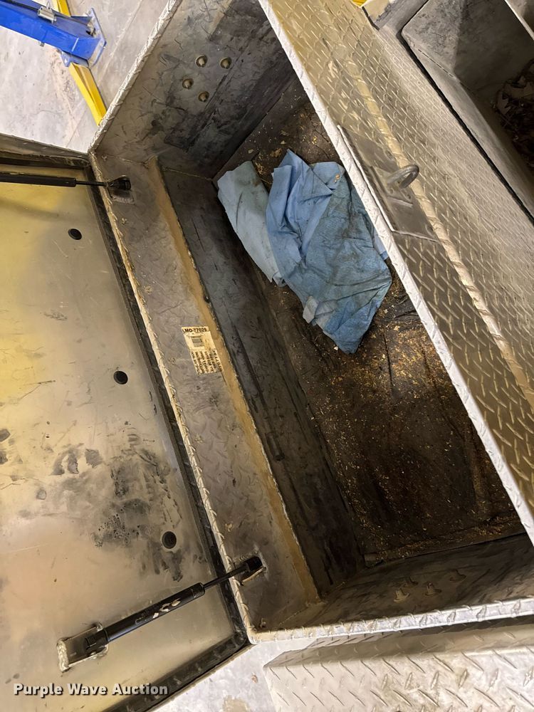 image for item DT0522 2012 Freightliner M2 bucket truck