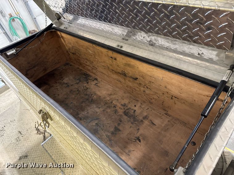 image for item DT0522 2012 Freightliner M2 bucket truck