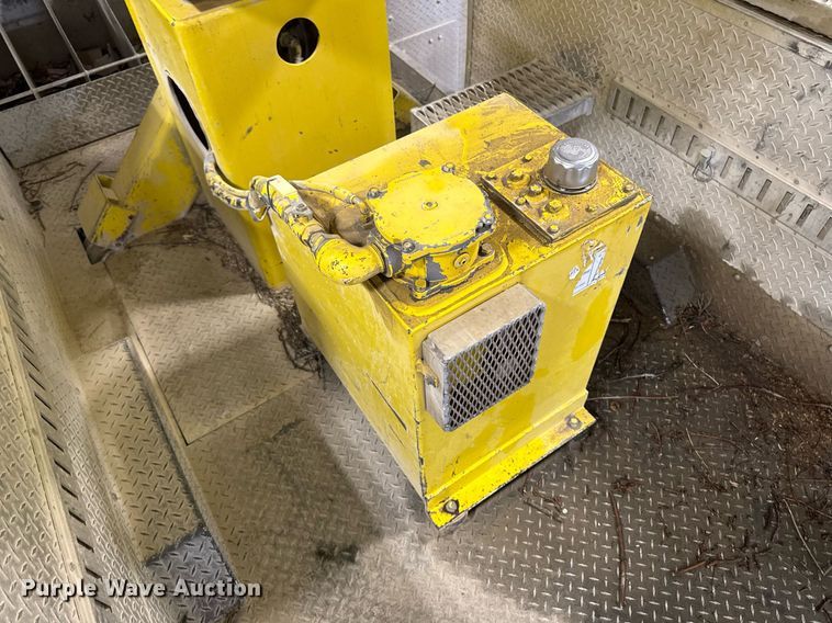 image for item DT0522 2012 Freightliner M2 bucket truck