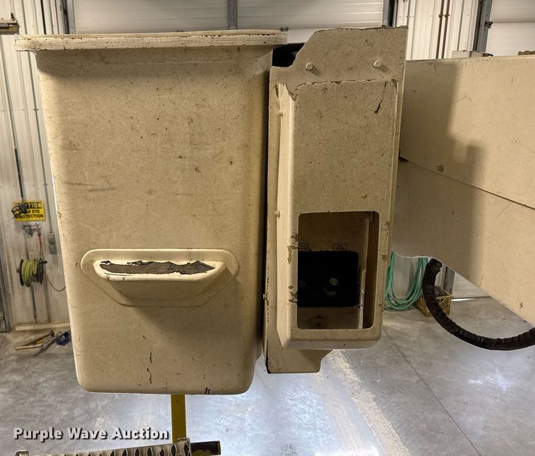 image for item DT0522 2012 Freightliner M2 bucket truck