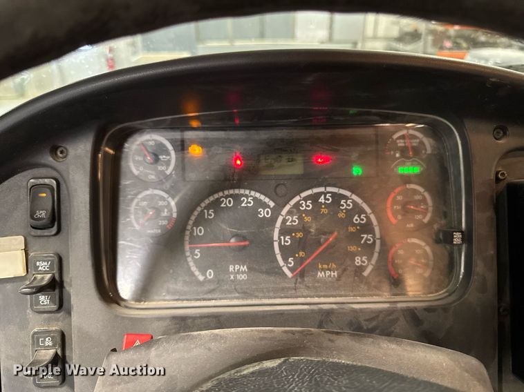 image for item DT0522 2012 Freightliner M2 bucket truck