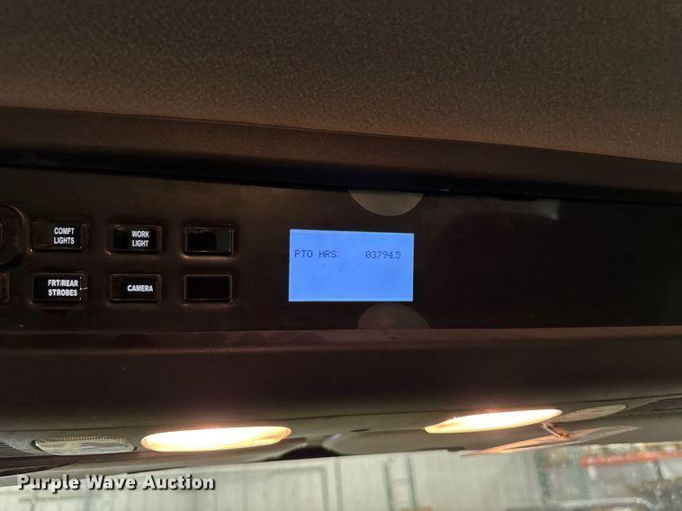 image for item DT0522 2012 Freightliner M2 bucket truck