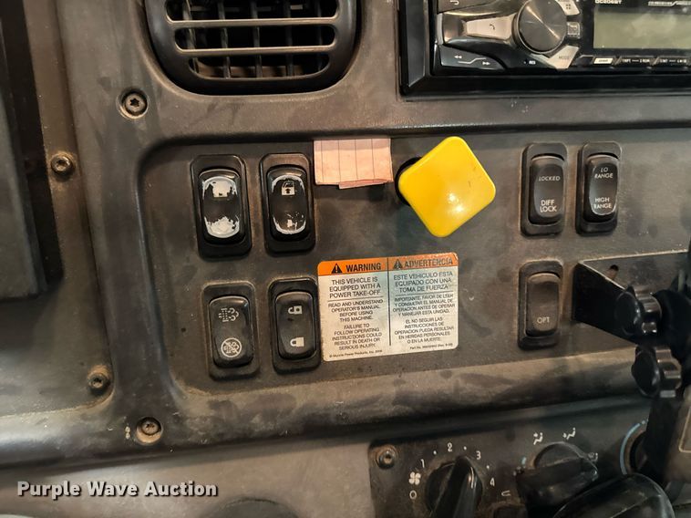 image for item DT0522 2012 Freightliner M2 bucket truck