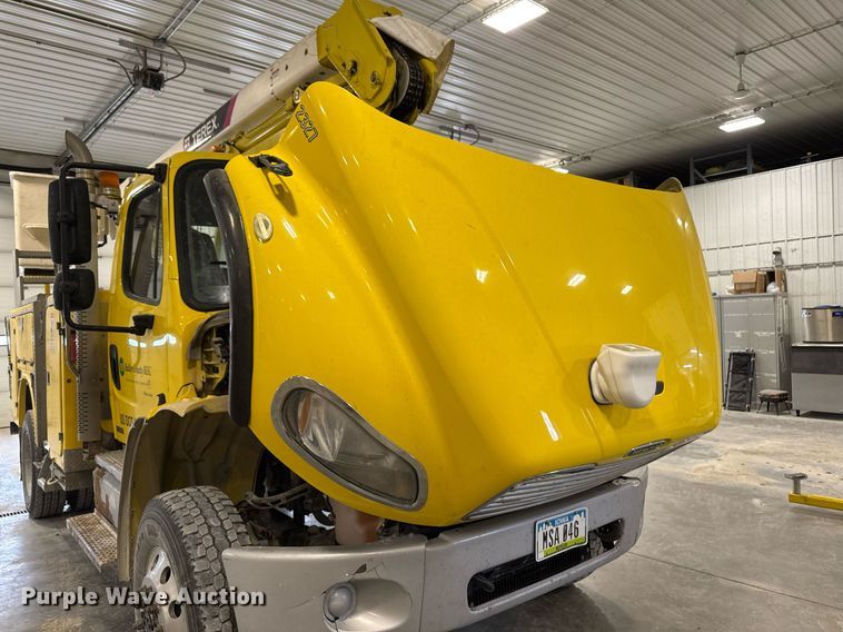 image for item DT0522 2012 Freightliner M2 bucket truck