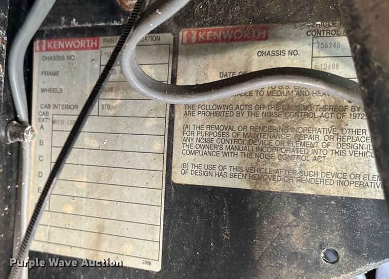 image for item DT0561 1999 Kenworth T800B truck cab and chassis