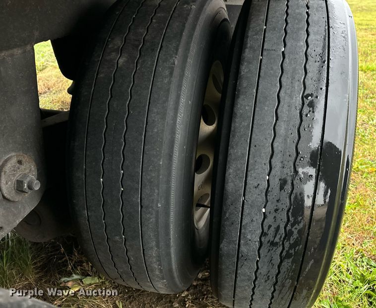 image for item DT2227 2020 Kentucky Trailer  dry van trailer