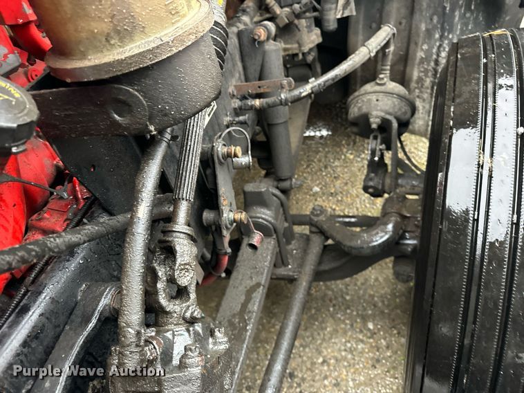 image for item DT2239 2016 Kenworth  T680 semi truck