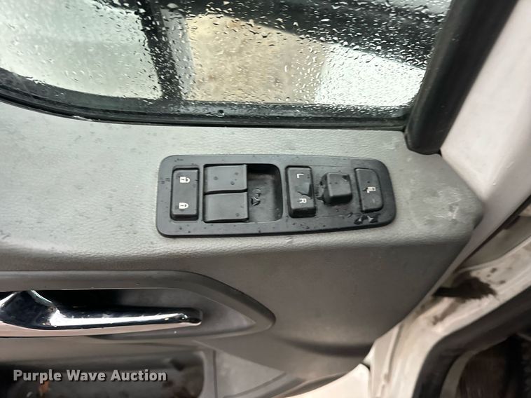 image for item DT2240 2016 Kenworth  T680 semi truck