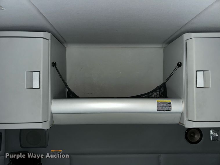 image for item DT2240 2016 Kenworth  T680 semi truck