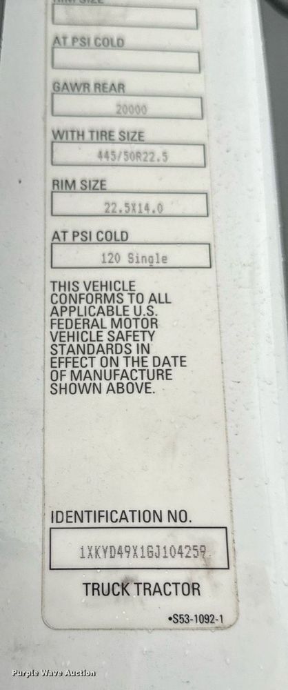 image for item DT2240 2016 Kenworth  T680 semi truck