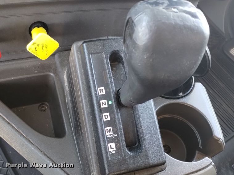 image for item DT2241 2016 Kenworth T680 semi truck