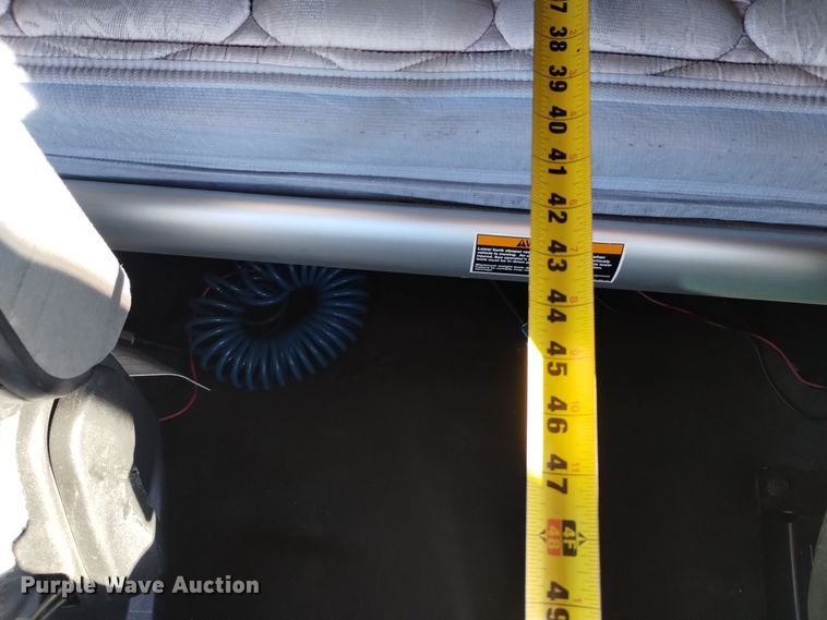 image for item DT2241 2016 Kenworth T680 semi truck