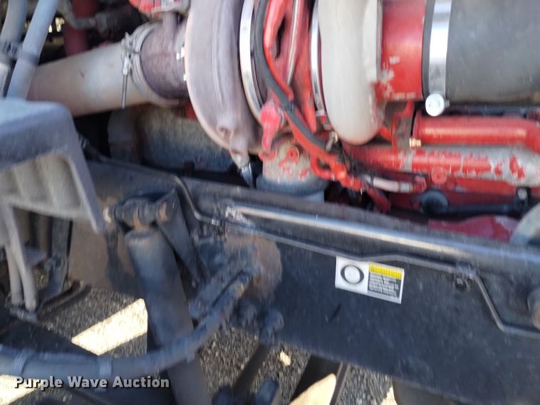 image for item DT2241 2016 Kenworth T680 semi truck