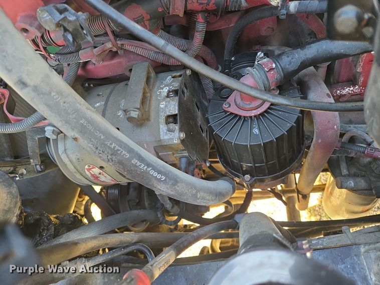 image for item DT5493 2013 Mack CHU613 semi truck