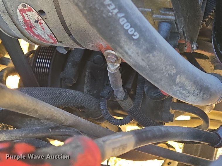 image for item DT5493 2013 Mack CHU613 semi truck