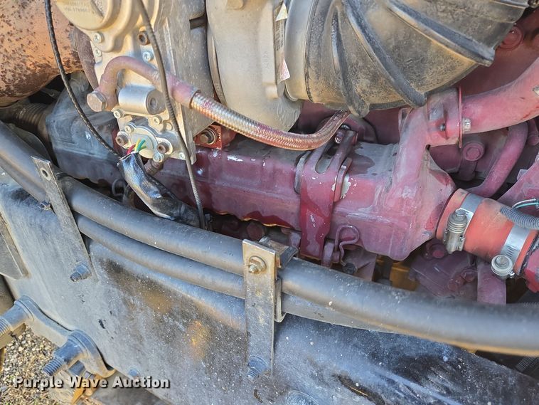 image for item DT5493 2013 Mack CHU613 semi truck