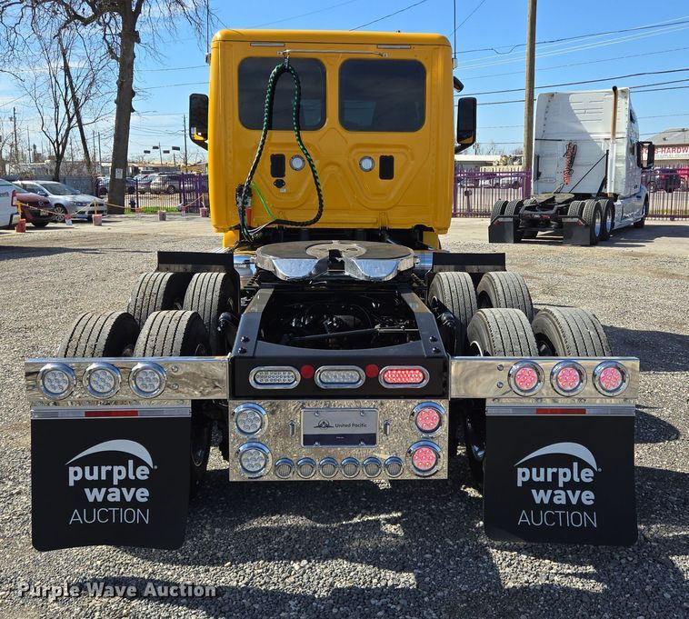 image for item DT5494 2024 Freightliner Cascadia 126 semi truck