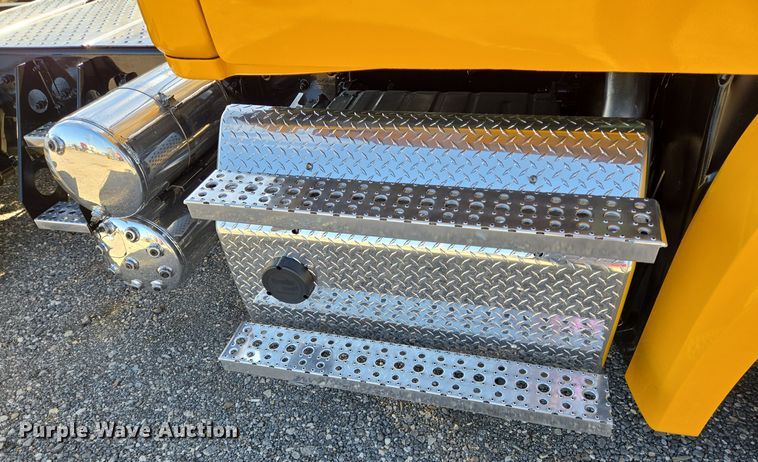 image for item DT5494 2024 Freightliner Cascadia 126 semi truck