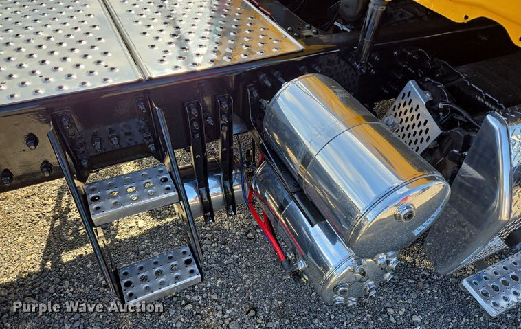 image for item DT5494 2024 Freightliner Cascadia 126 semi truck