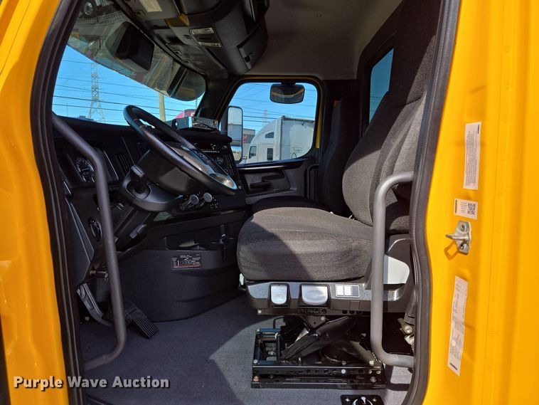 image for item DT5494 2024 Freightliner Cascadia 126 semi truck