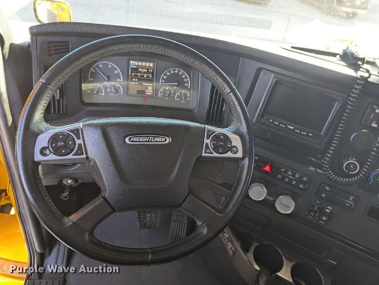 image for item DT5494 2024 Freightliner Cascadia 126 semi truck