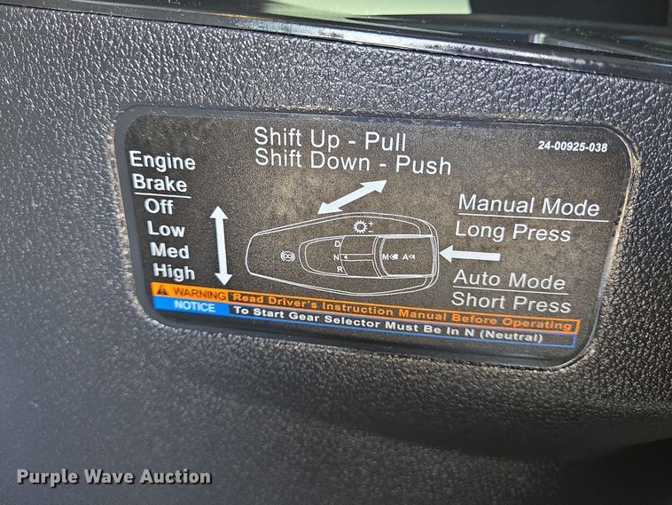 image for item DT5494 2024 Freightliner Cascadia 126 semi truck