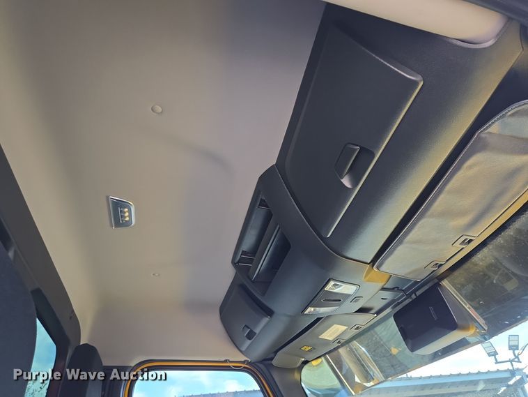 image for item DT5494 2024 Freightliner Cascadia 126 semi truck