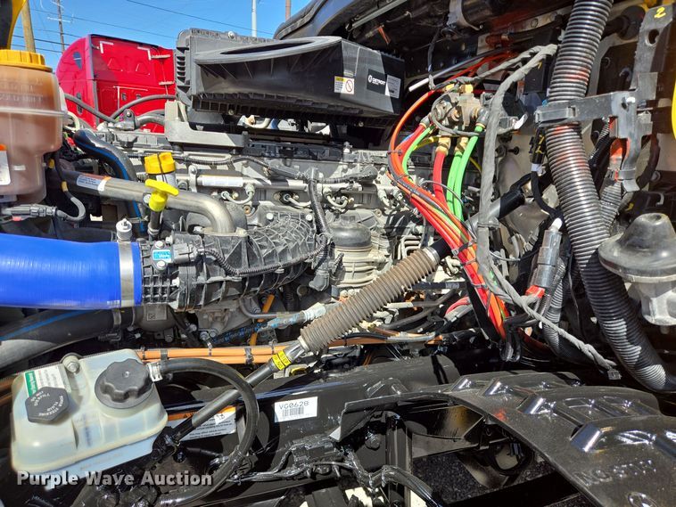 image for item DT5494 2024 Freightliner Cascadia 126 semi truck