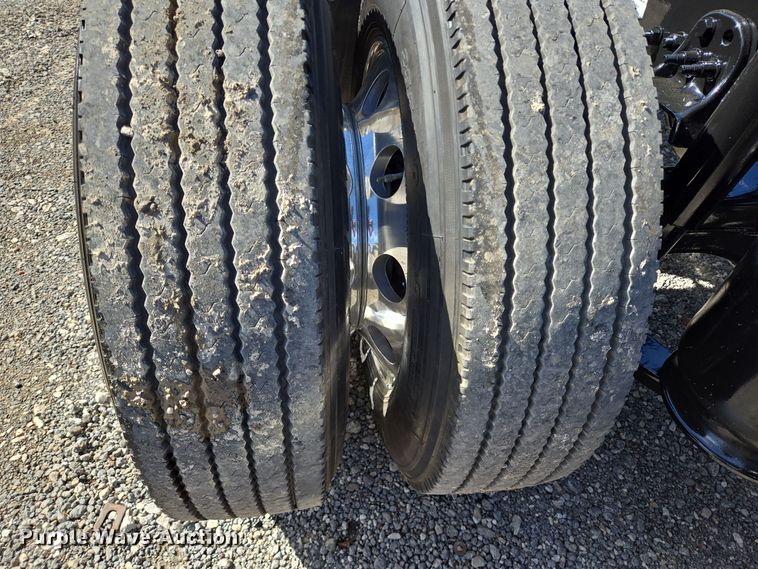 image for item DT5494 2024 Freightliner Cascadia 126 semi truck