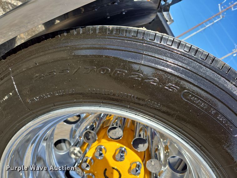 image for item DT5494 2024 Freightliner Cascadia 126 semi truck