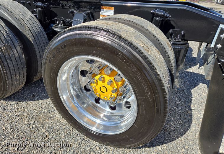 image for item DT5494 2024 Freightliner Cascadia 126 semi truck