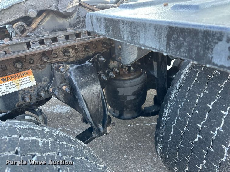 image for item DV0572 2017 Freightliner  Cascadia  semi truck