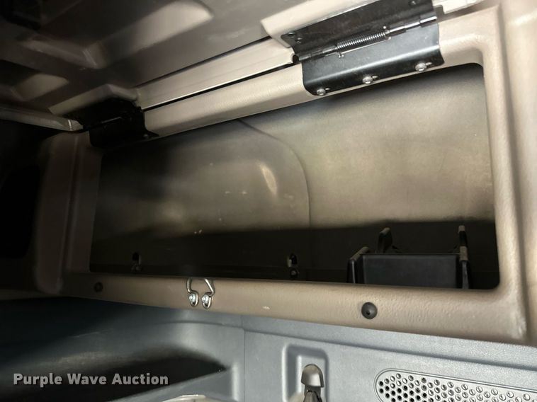 image for item DV0572 2017 Freightliner  Cascadia  semi truck