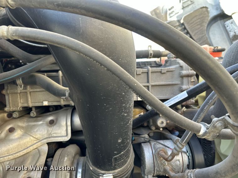 image for item DV0572 2017 Freightliner  Cascadia  semi truck