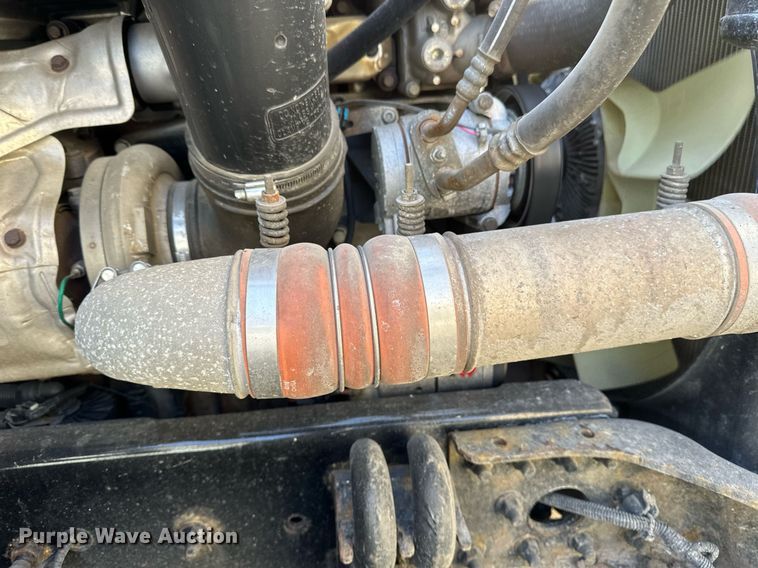 image for item DV0572 2017 Freightliner  Cascadia  semi truck