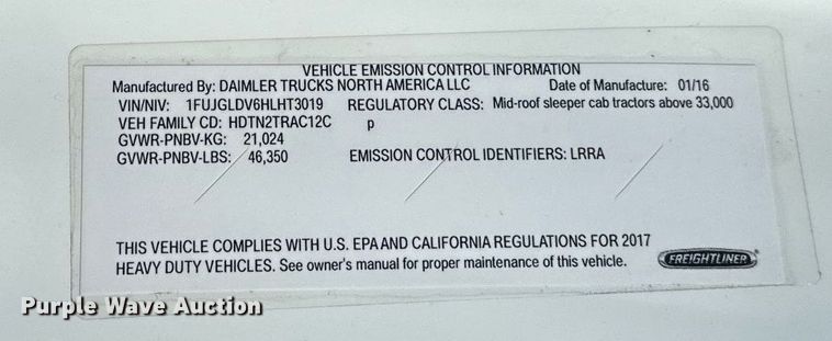 image for item DV0572 2017 Freightliner  Cascadia  semi truck